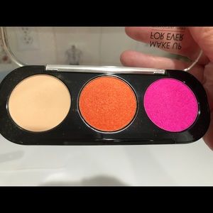 Makeup Forever eyeshadows (old formula)
